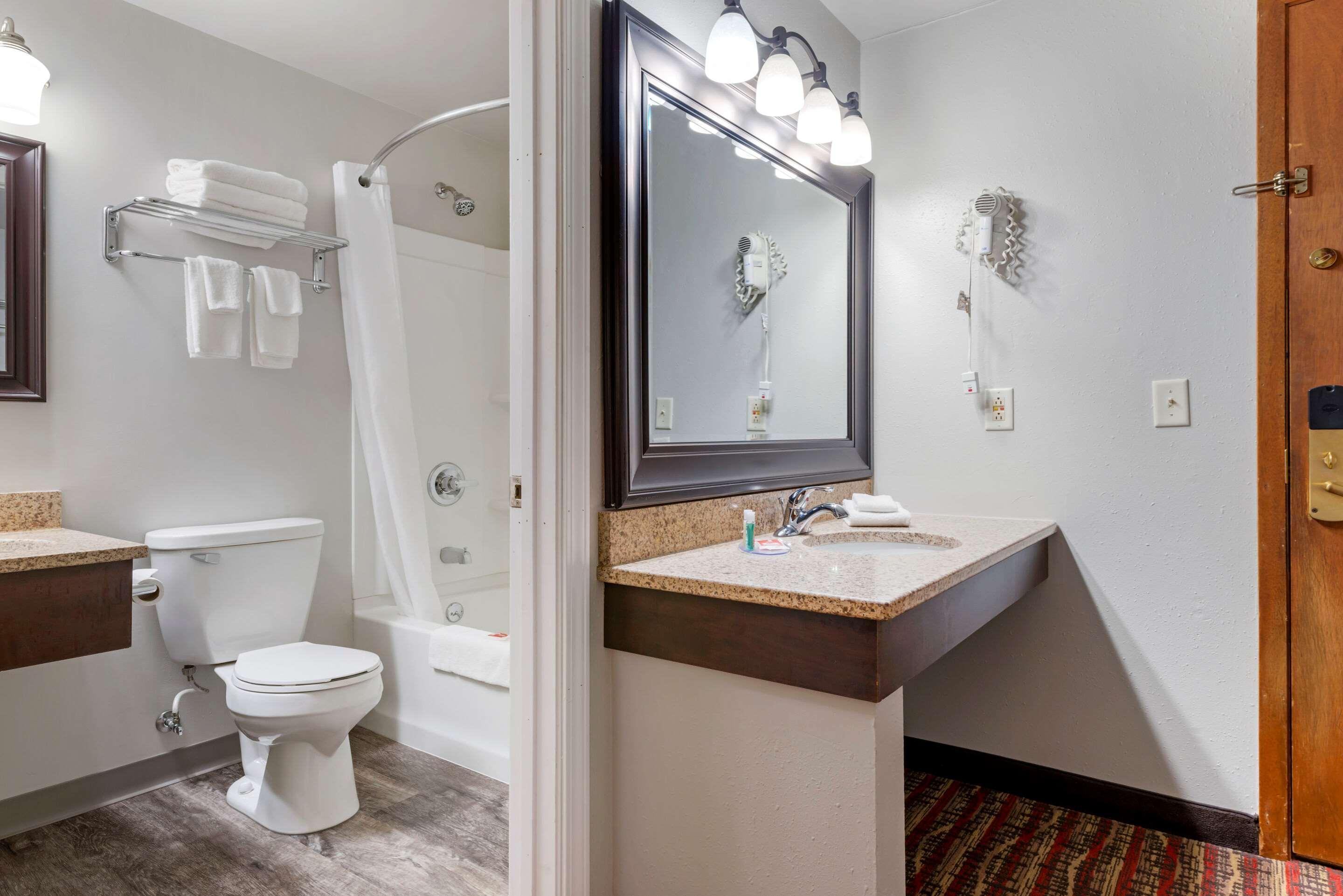 מרקט Econo Lodge Lakeview מראה חיצוני תמונה