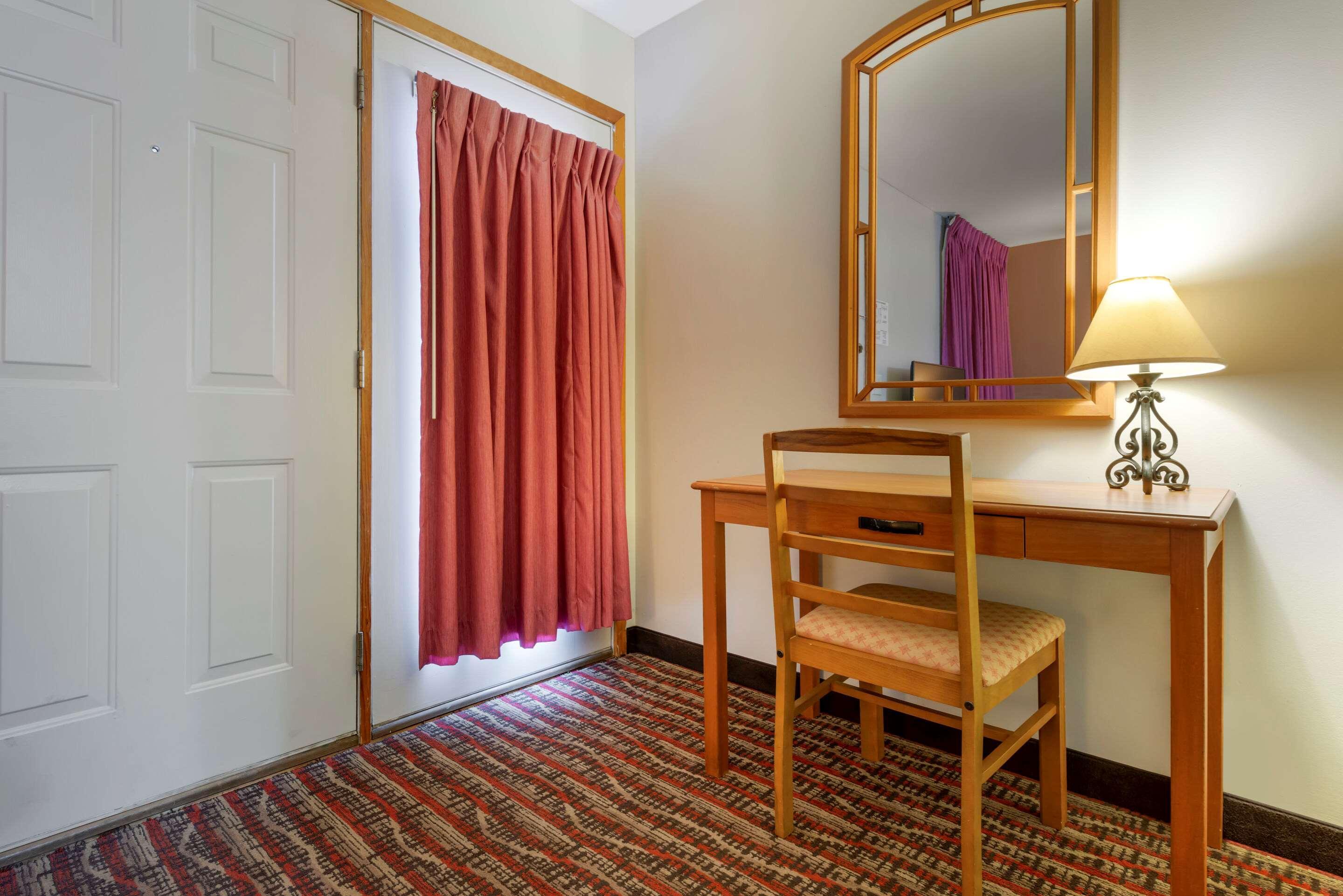מרקט Econo Lodge Lakeview מראה חיצוני תמונה