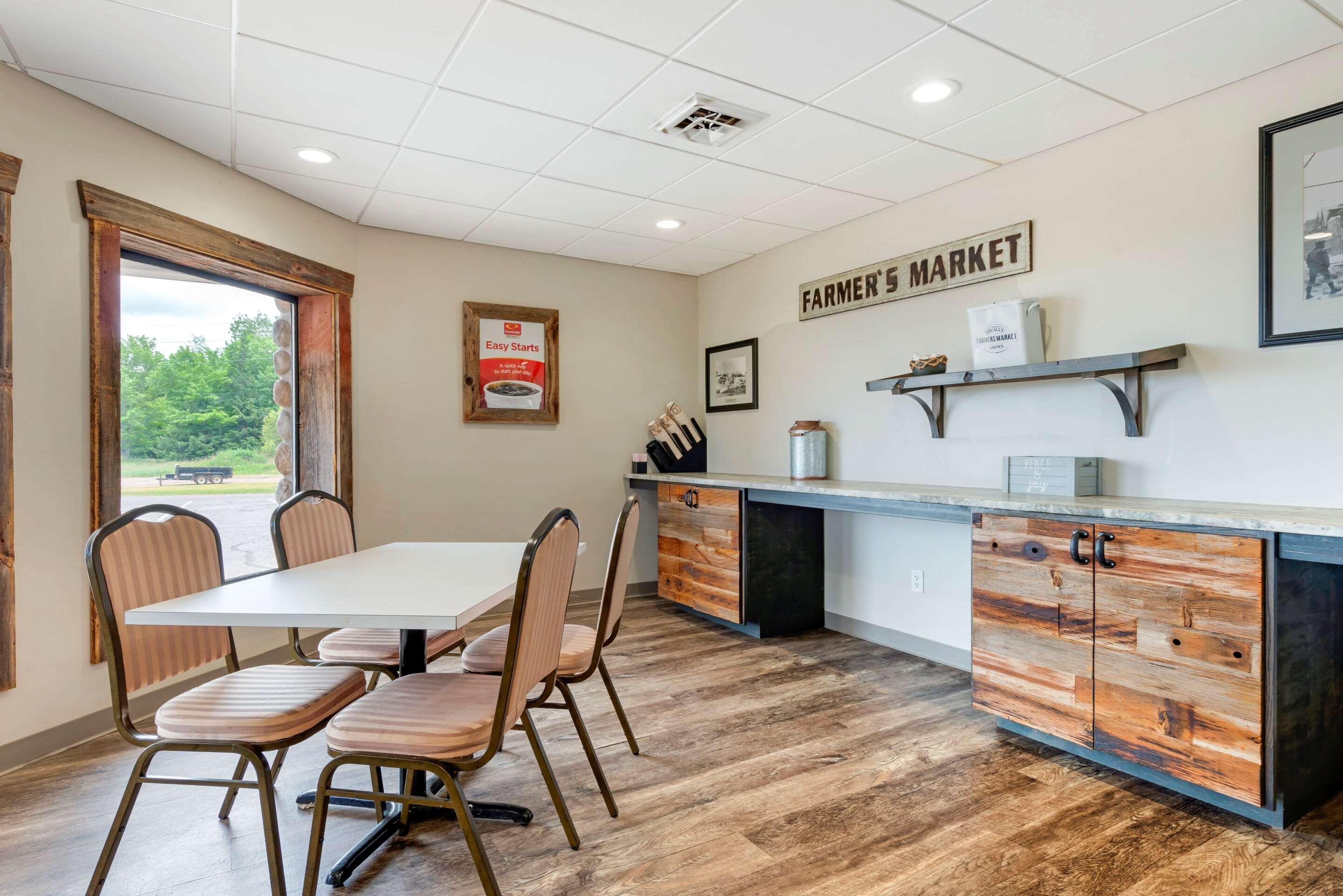 מרקט Econo Lodge Lakeview מראה חיצוני תמונה